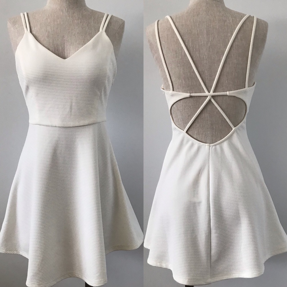 Forever 21 NWT white flirty mini dress